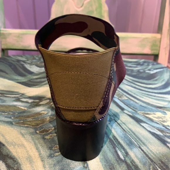 NEW Charleston Shoe Monterey Sandal - Picture 3 of 6